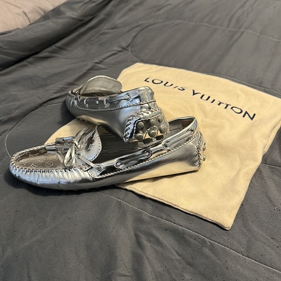 🔥💋🔥Louis Vuitton silver Loafers🔥🔥💋 - Picture 2 of 12
